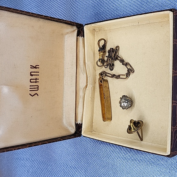 Swank - Picture 2 of 6